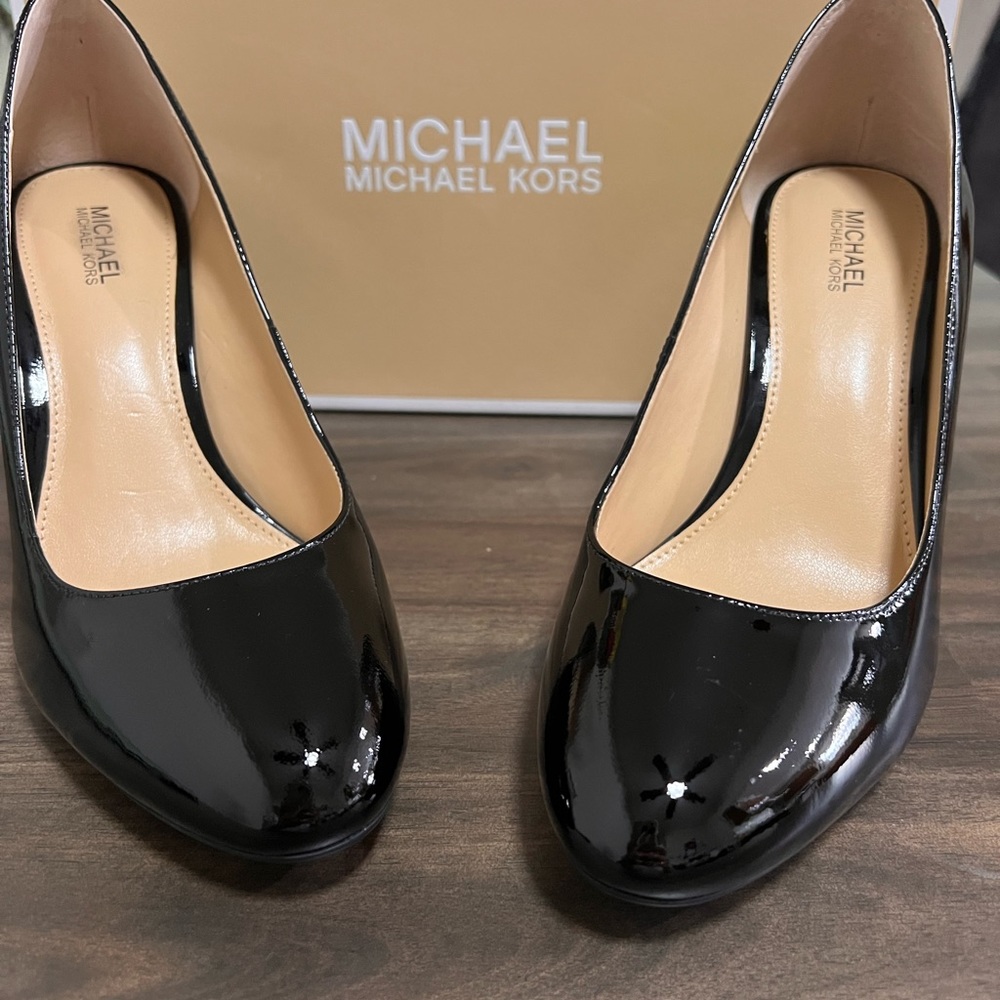 Michael Kors Ashby Pump black patent leather sz 7M